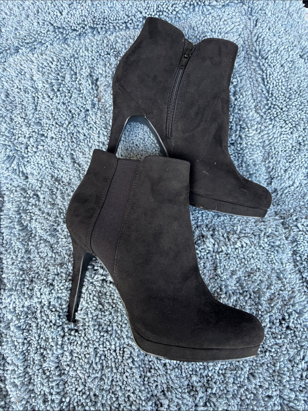 Apt. 9 Black Suede High Heel Ankle Booties